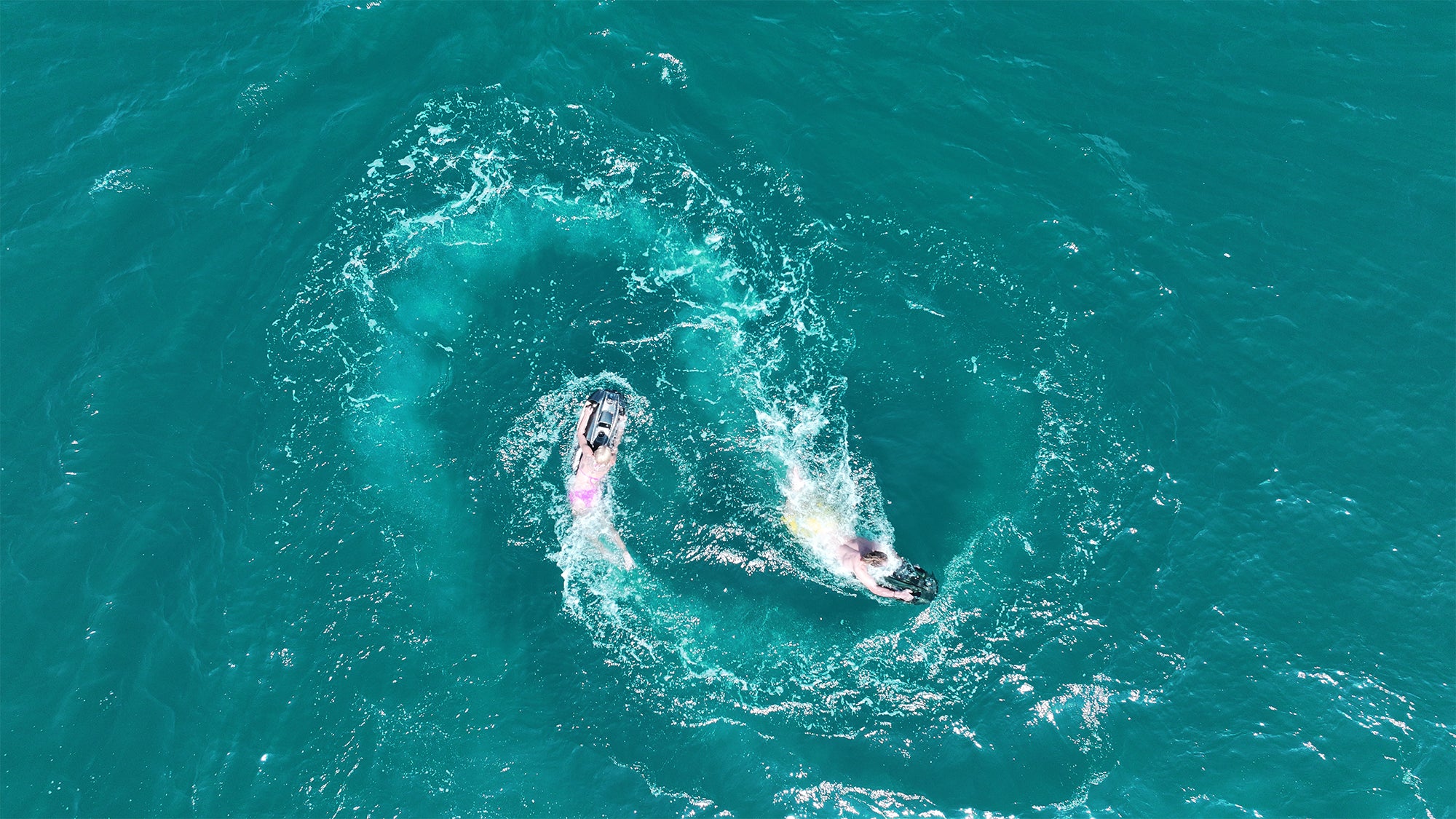 Load video: Scuba Diving with the Aquaplane Mantis